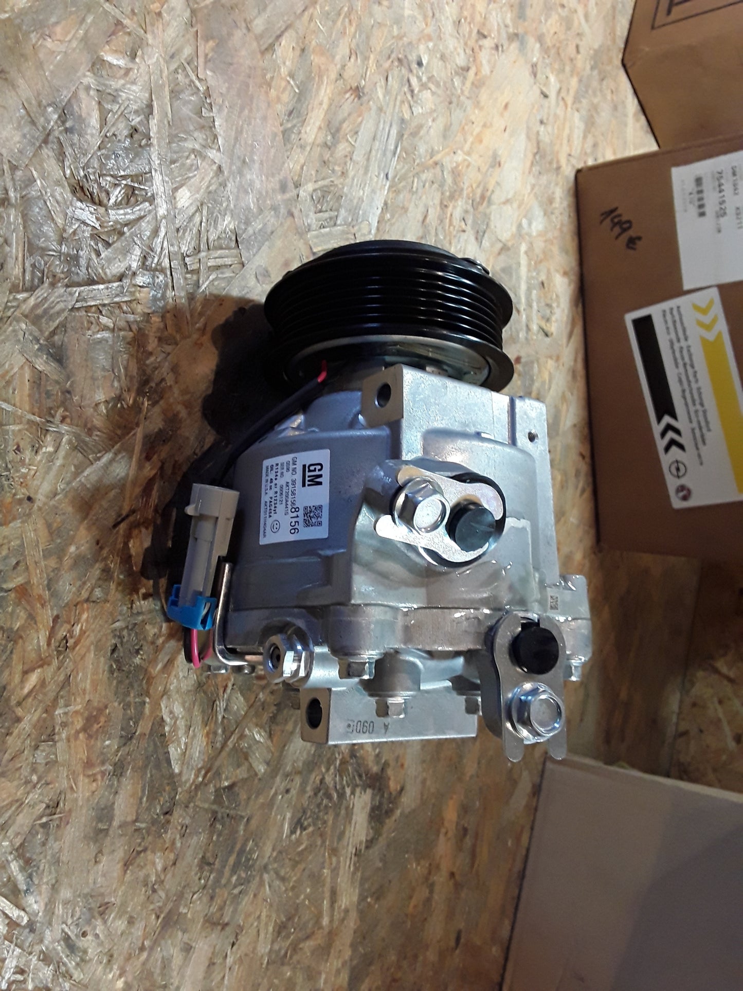 Adam 1,2/1,4 Klimakompressor original GM Opel NEU