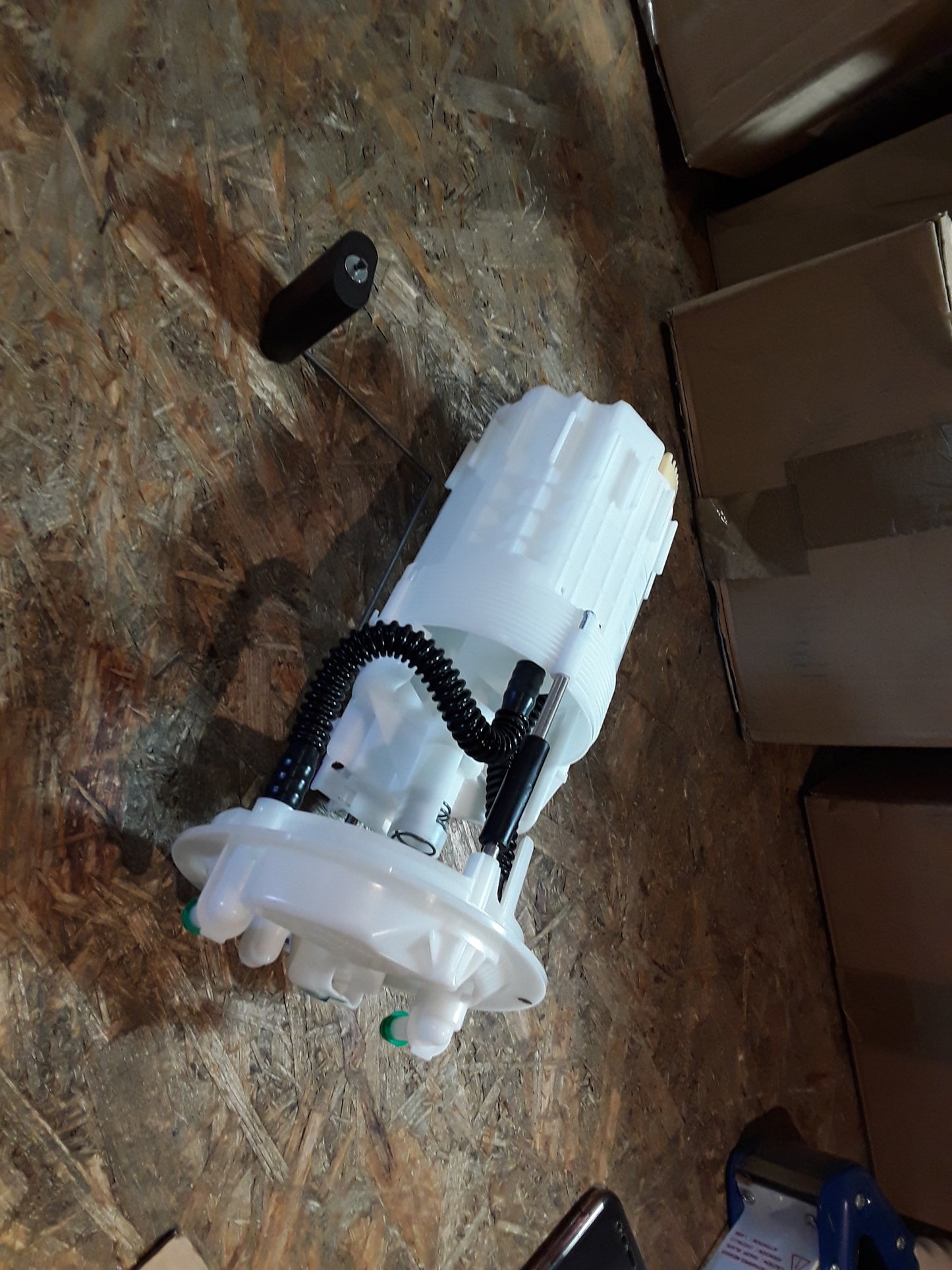 Movano B Kasten 2,5CDTI FWD 107KW Tankgeber original GM Opel NEU