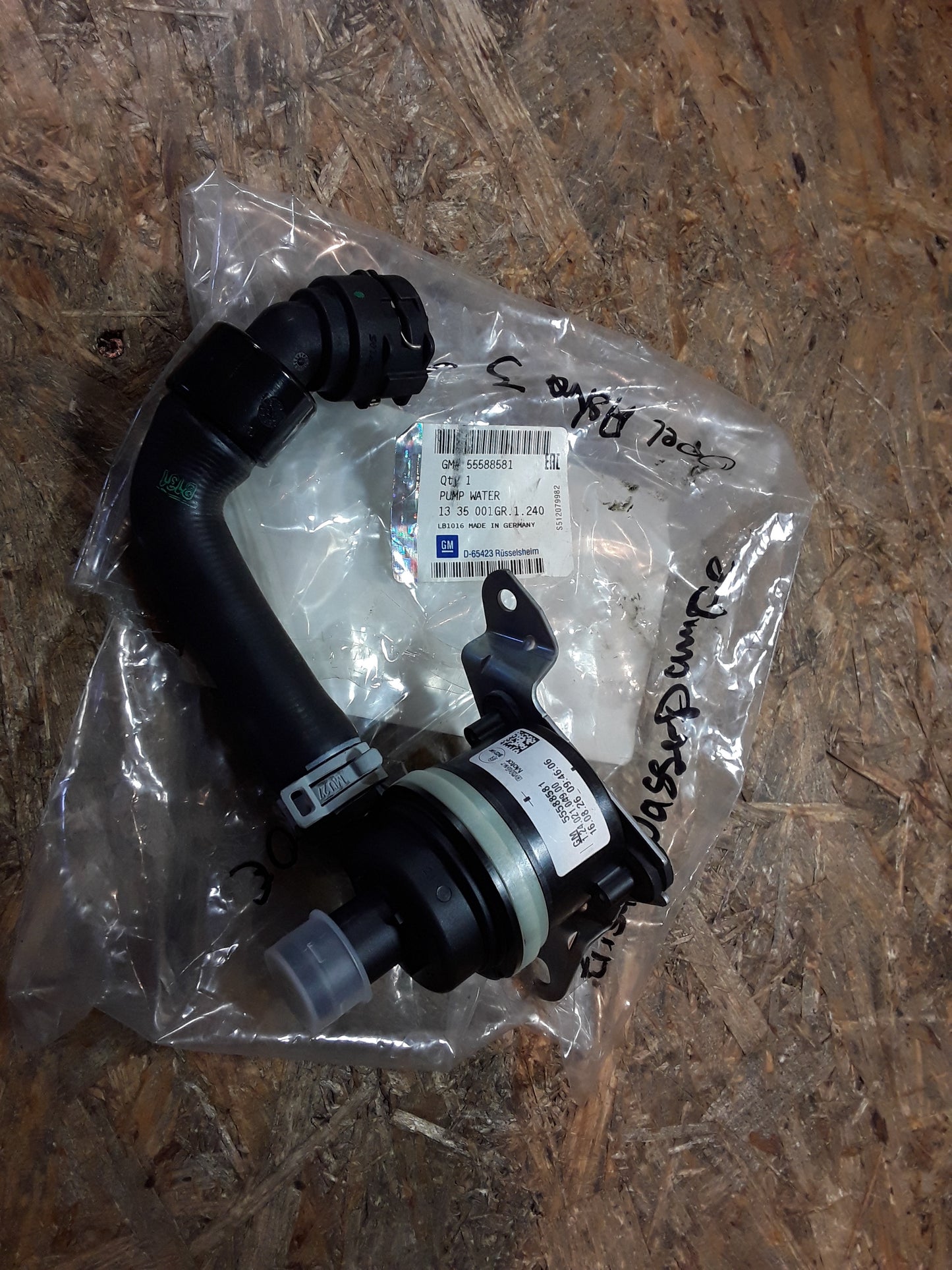 Astra J 1,6 Zusatzwasserpumpe original GM Opel NEU