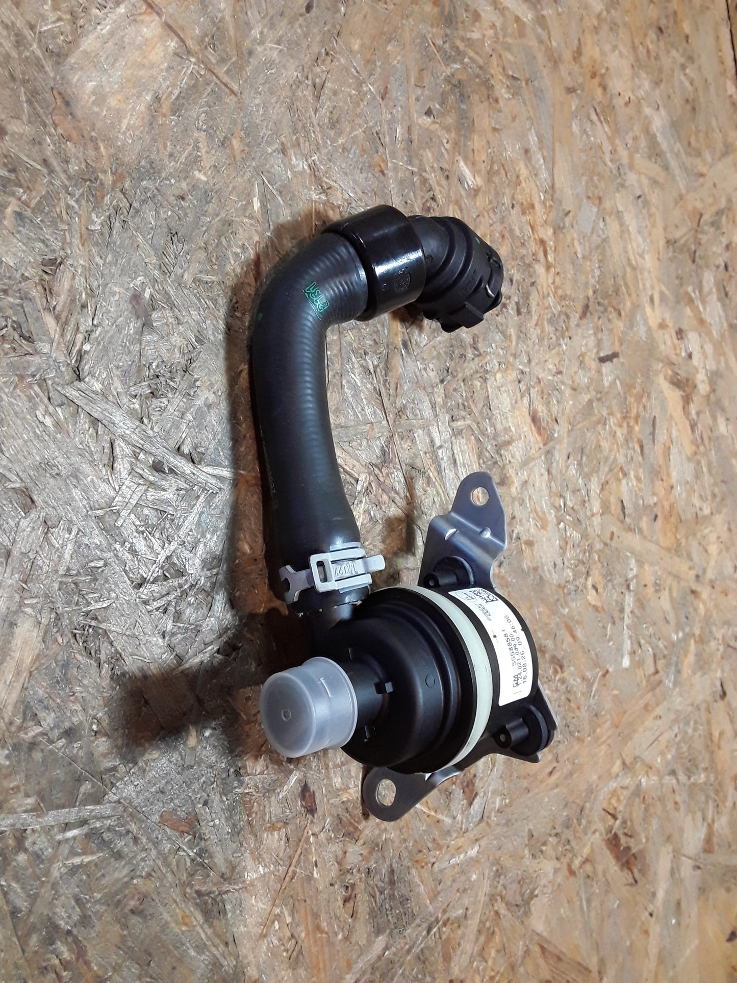Astra J 1,6 Zusatzwasserpumpe original GM Opel NEU