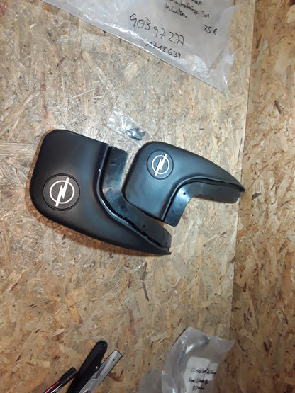 Astra F Schmutzfängersatz hinten original GM Opel NEU