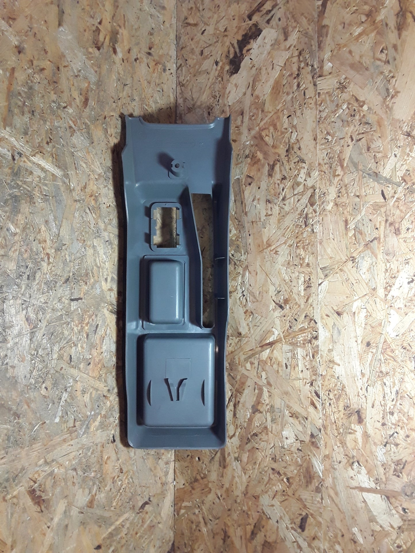 Kadett E Verlängerung Mittelkonsole original GM Opel NEU