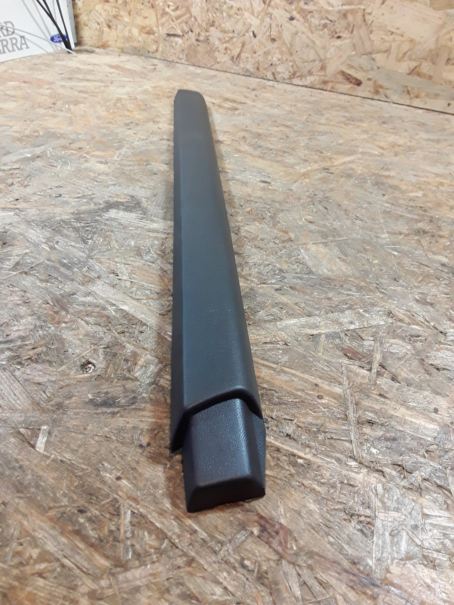 Omega A Seitenwand Schutzzierleiste hinten links original GM Opel NEU