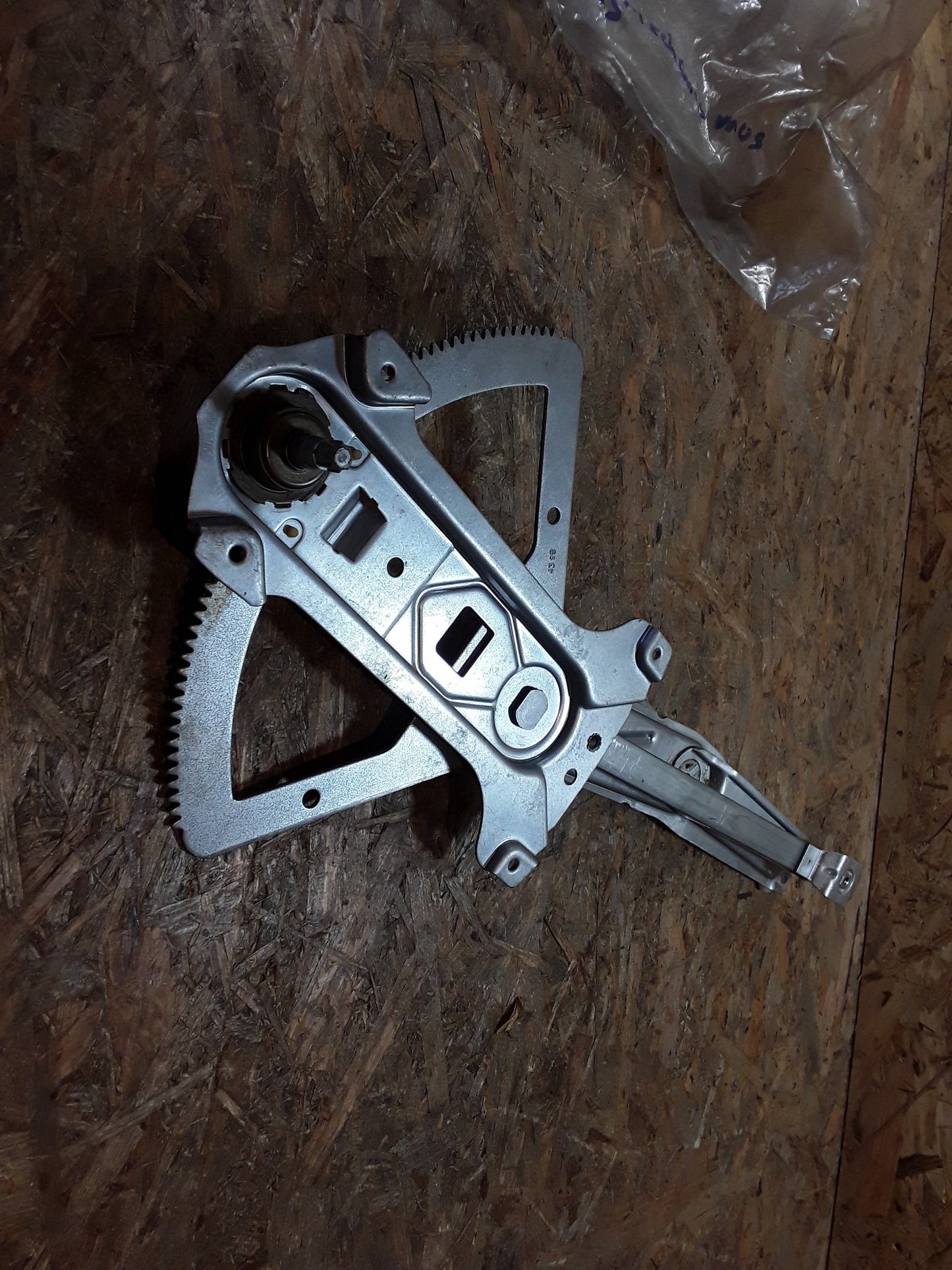 Vectra B Tür-Scheibenmechanismus vorne links original GM Opel NEU