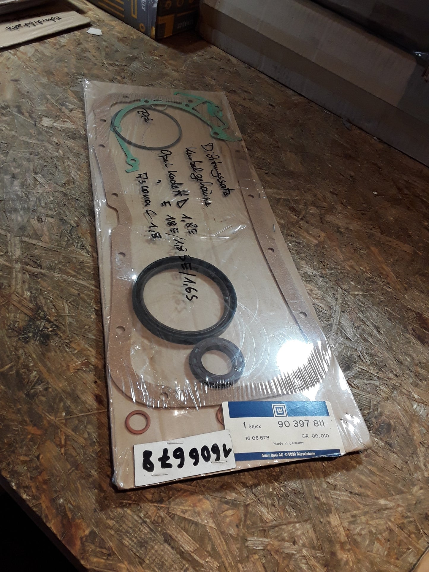 Kadett D 1,8E kadett E 1,8E/1,8SE/1,6s Ascona C 1,8 Dichtungssatz Kurbelgehäuse original GM Opel NEU