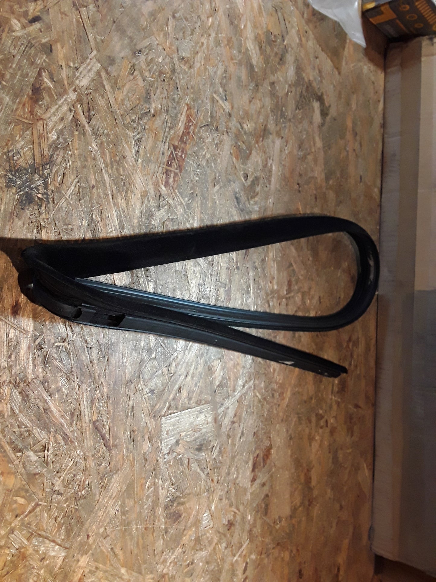 Omega A Dichtung Fensterführung vorne original GM Opel NEU