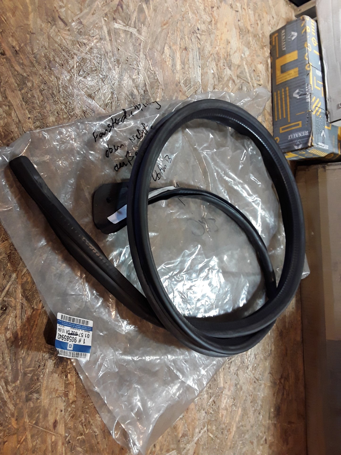 Vectra B Fensterdichtung oben rechts außen original GM Opel NEU