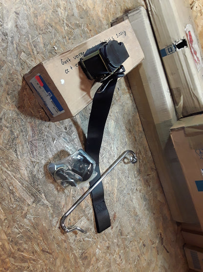 Kadett E 3Türig / CC / Caravan Gurt vorne rechts original GM Opel NEU
