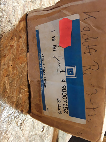 Kadett E 3Türig / CC / Caravan Gurt vorne rechts original GM Opel NEU
