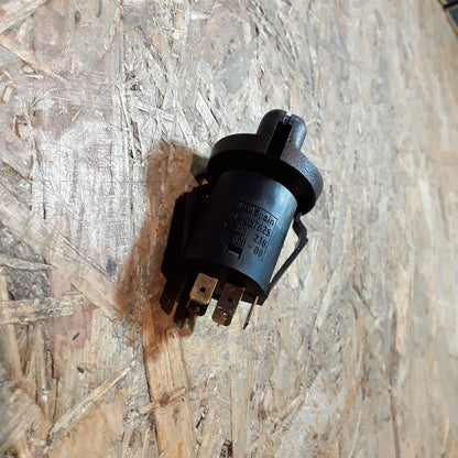 Astra F Corsa B Schalter Heckscheibenheizung original GM Opel NEU