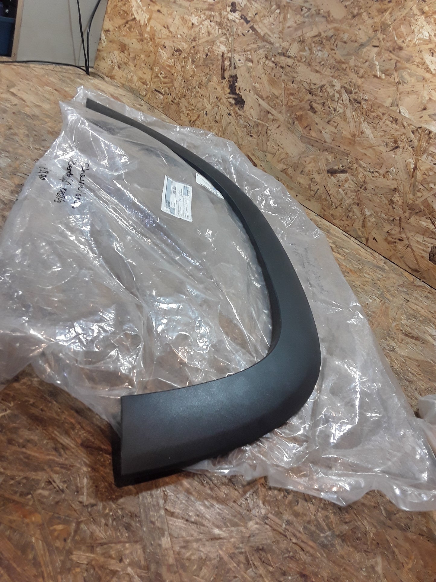 Chevrolet Orlando Blende Radlauf rechts original GM NEU