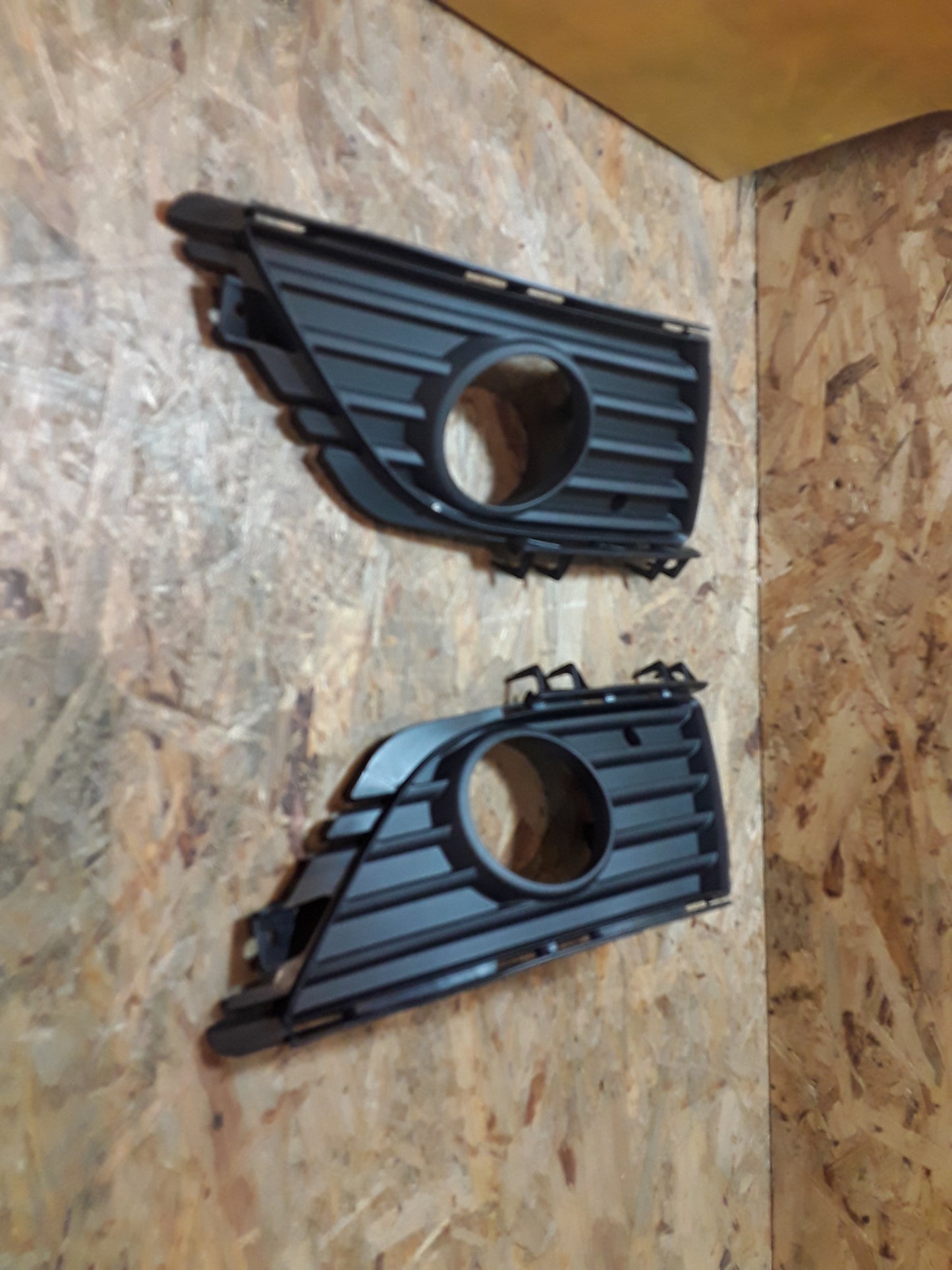 Corsa C Verkleidungssatz Nebelscheinwerfer links und rechts original GM Opel NEU