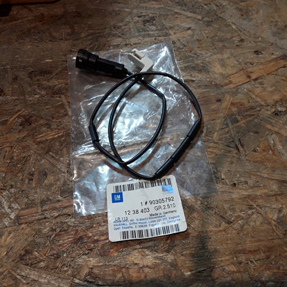 Omega A Sensor Bremsbelag vorne original GM Opel NEU
