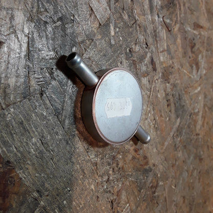 Omega A Motor 30NE/C30LE Ausgleichsbehälter Verteiler an Rohr Kraftstoffvorlauf original GM Opel NEU