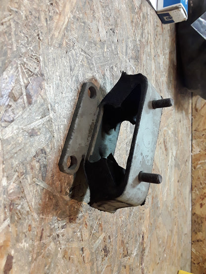 Manta A Ascona A Dämpferblock Getriebe original GM Opel NEU