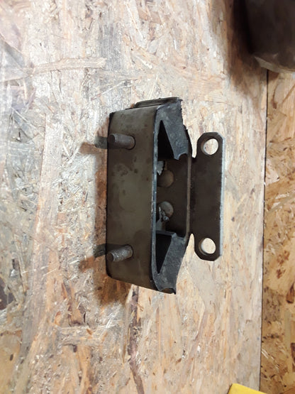 Manta A Ascona A Dämpferblock Getriebe original GM Opel NEU