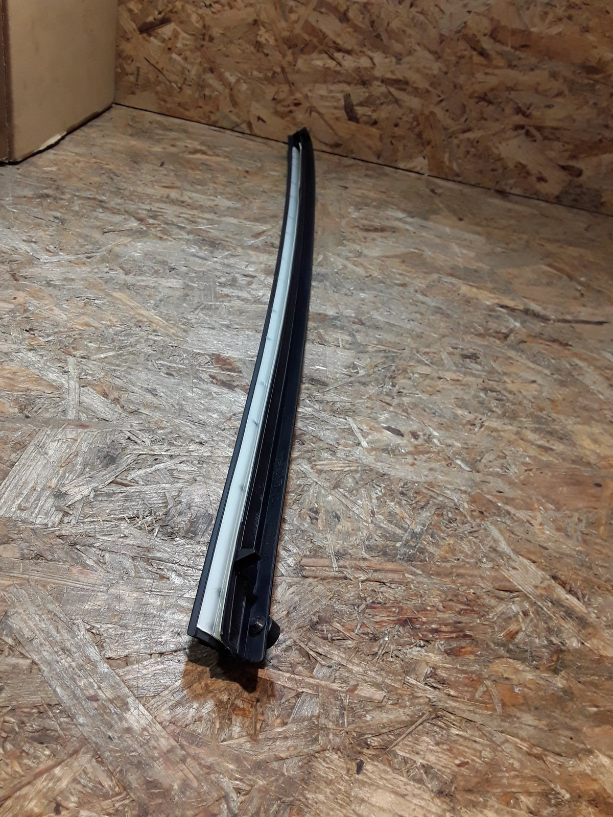 Vectra B Zierleiste links Windschutzscheibe original GM Opel NEU
