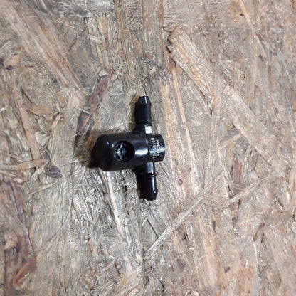 Astra J Waschwasserdrüse Scheibenwaschanlage vorne links original GM Opel NEU