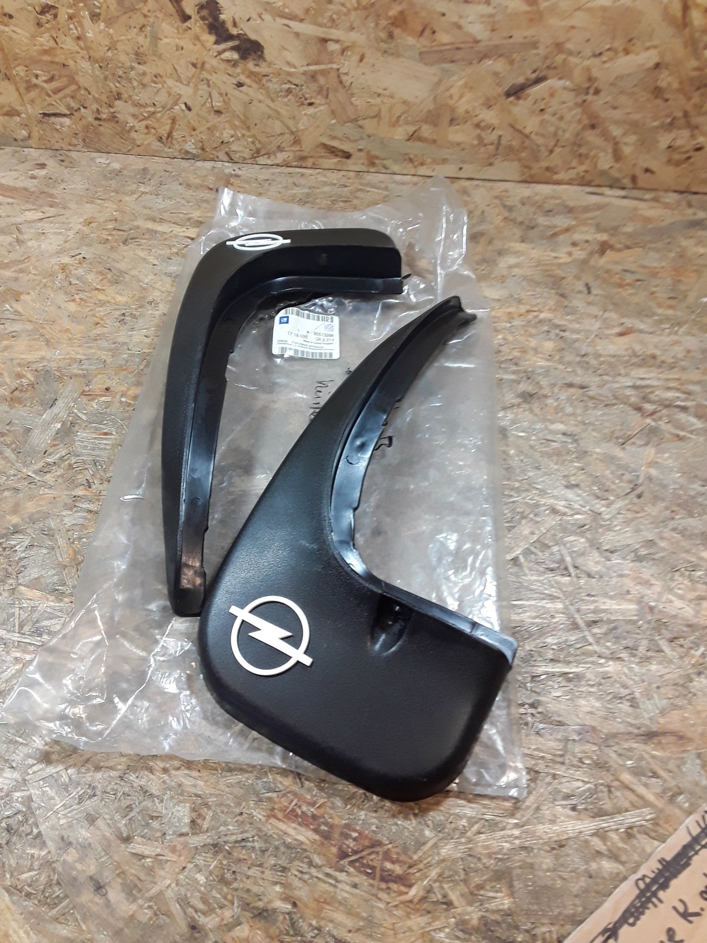 Vectra B Schmutzfänger hinten original GM Opel NEU