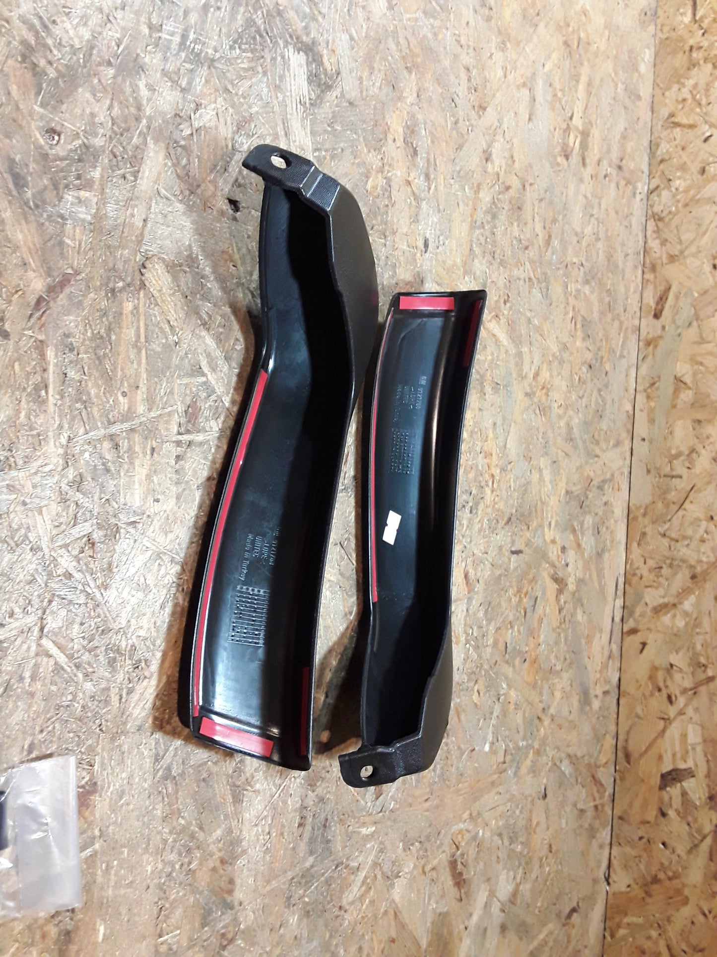 Corsa C Schmutzfänger vorne original GM Opel NEU