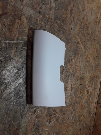 Omega B Klappe Abschleppöse vorne original GM Opel NEU