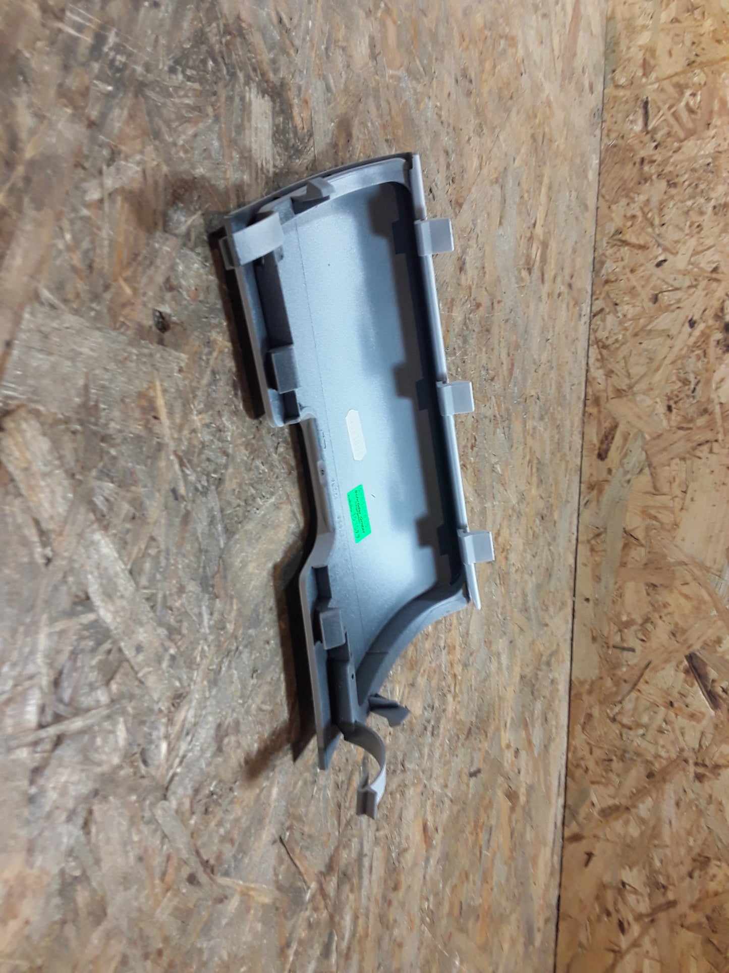 Omega B Klappe Abschleppöse vorne original GM Opel NEU