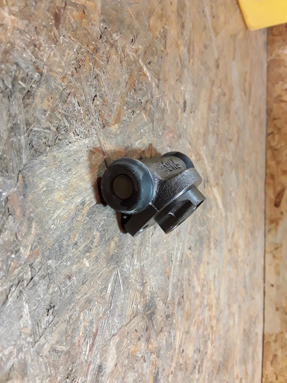 Kadett E Corsa A Radbremszylinder hinten Original GM Opel NEU