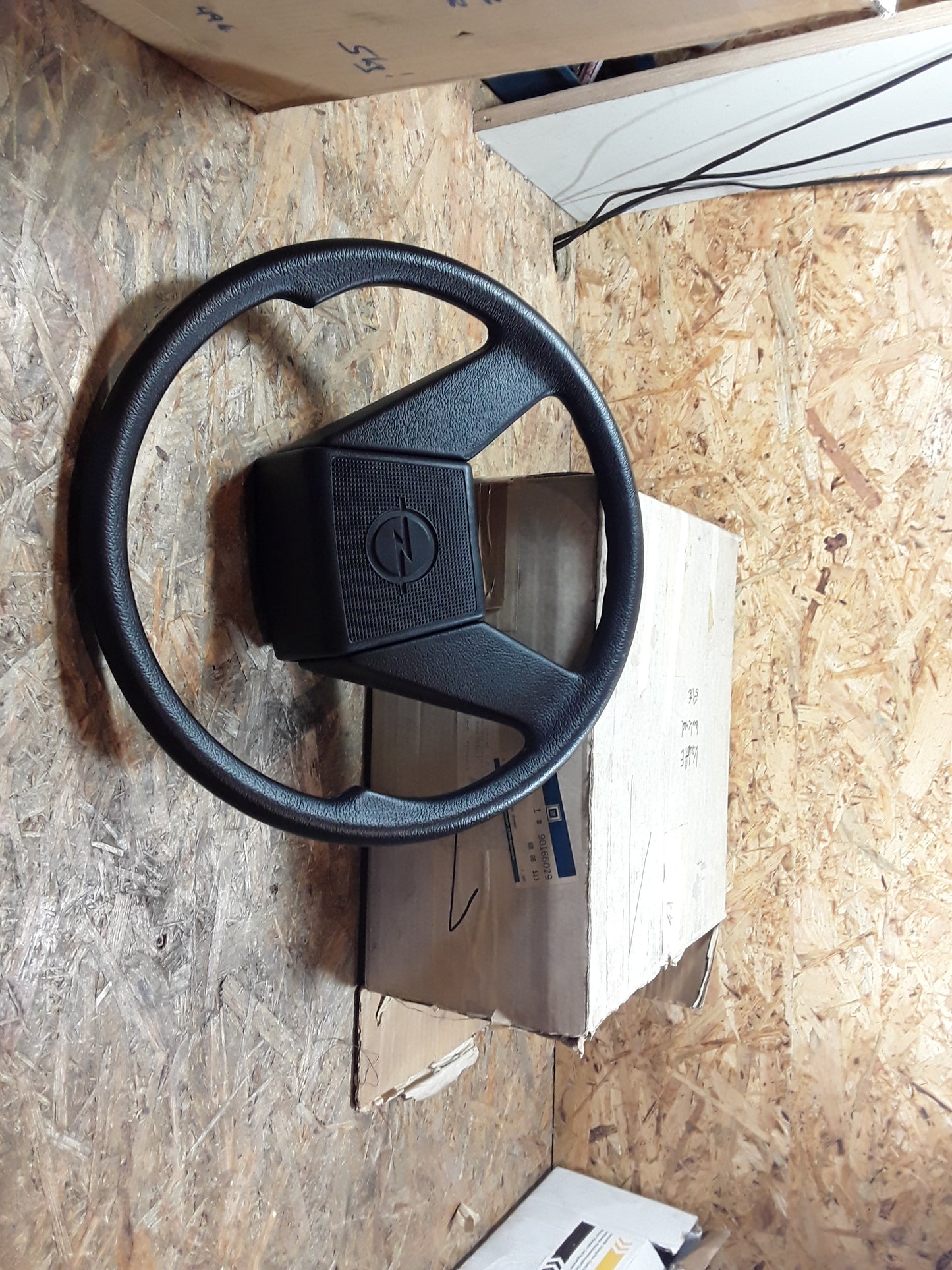 Kadett E Lenkrad original GM Opel NEU
