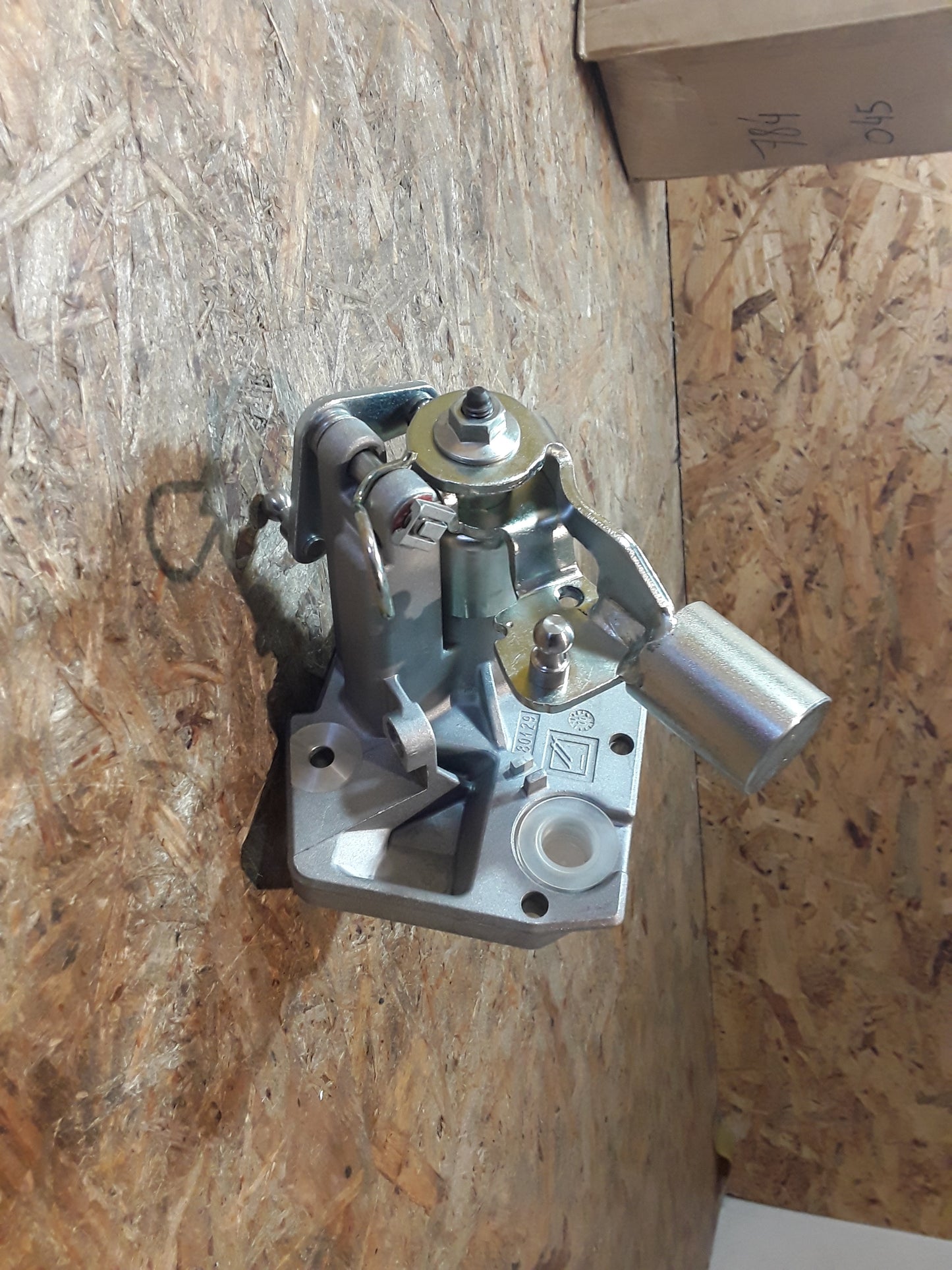 Meriva B M7Q Astra J Schaltgetriebegehäuse Schalteinheit original GM Opel NEU