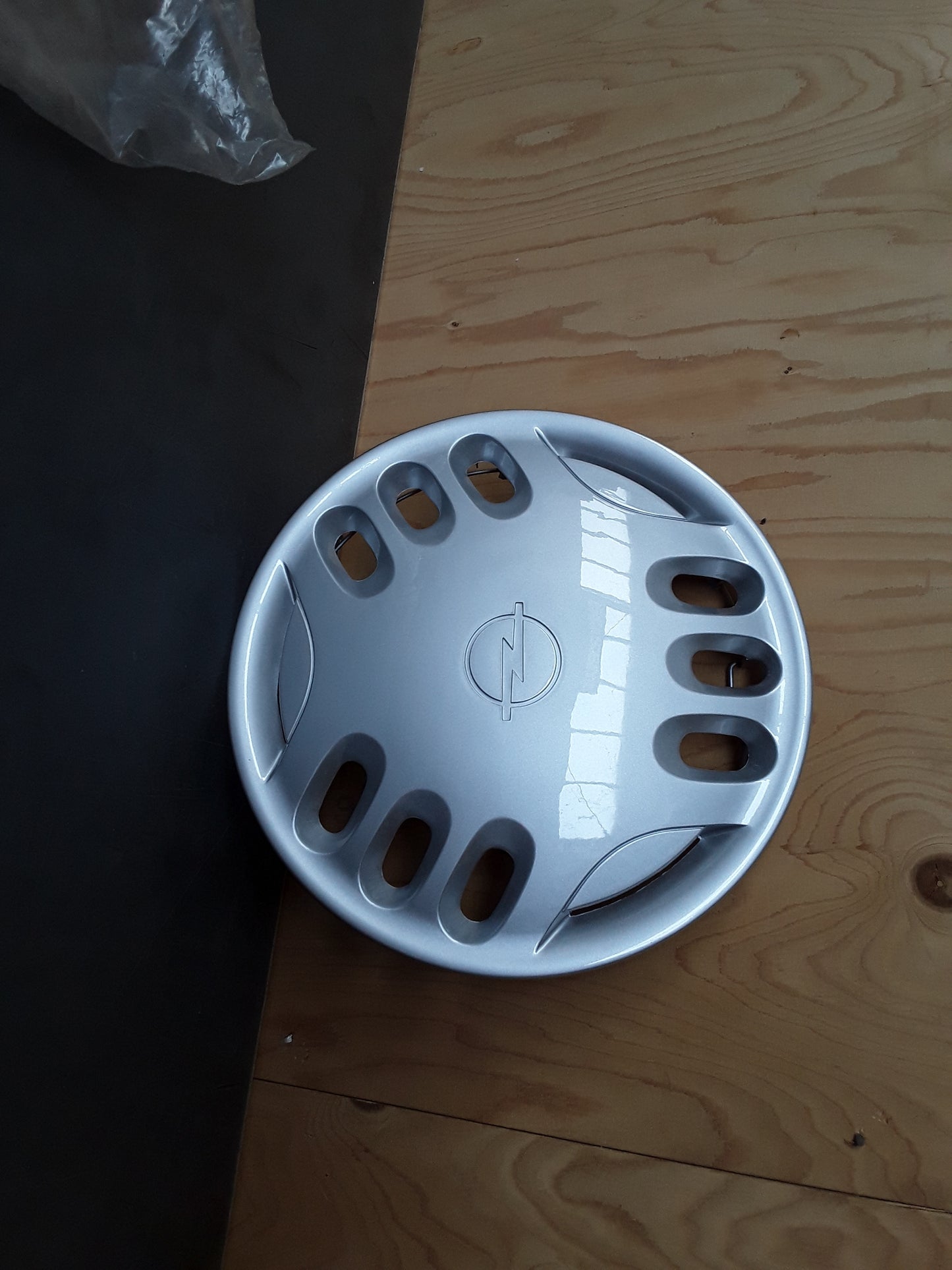 Corsa B Tigra A Radkappe silber 13" original GM Opel NEU