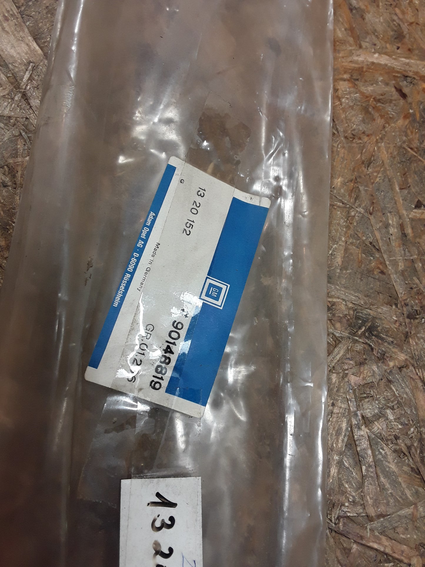 Rekord E Vordergrill original GM Opel NEU