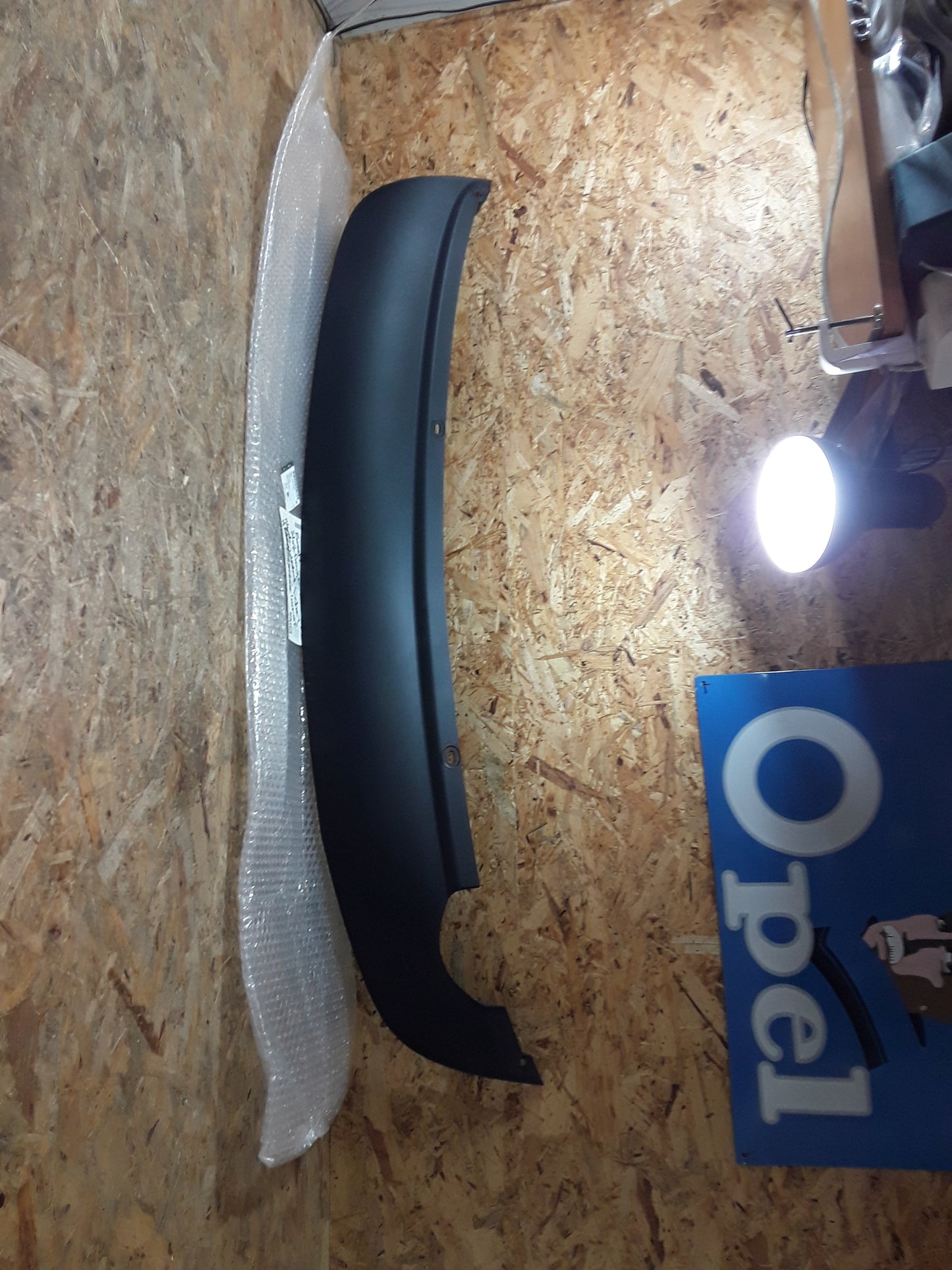 Astra J Caravan Stoßfänger hinten Einsatz Blende Heckverkleidung original GM Opel NEU