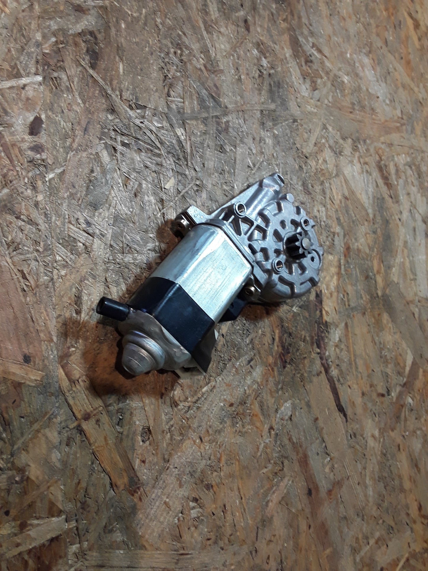 Omega A Senator B Fensterhebermotor vorne links original GM Opel NEU