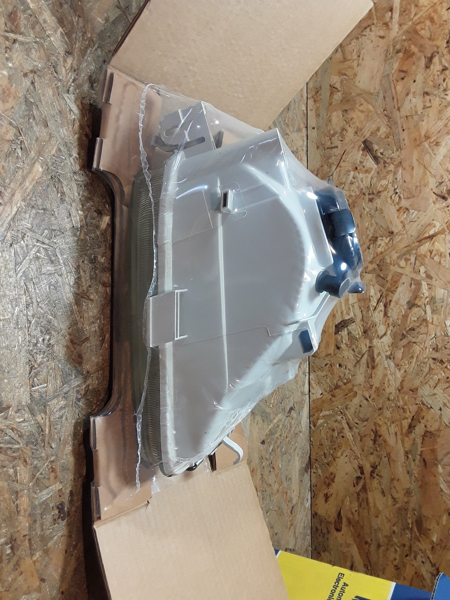Astra F Scheinwerfer links original MagnetiMarelli NEU