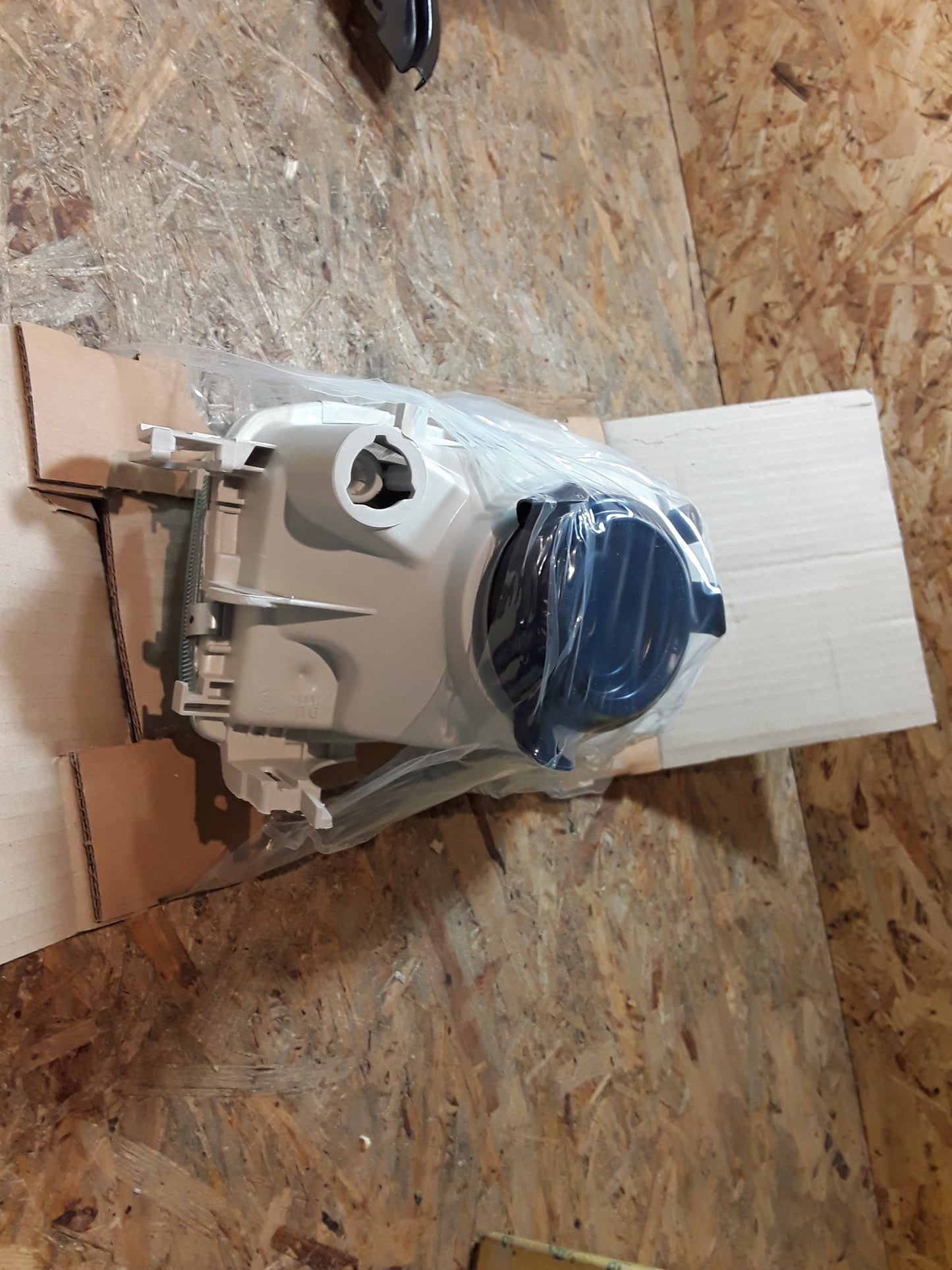 Astra F Scheinwerfer rechts original MagnetiMarelli NEU