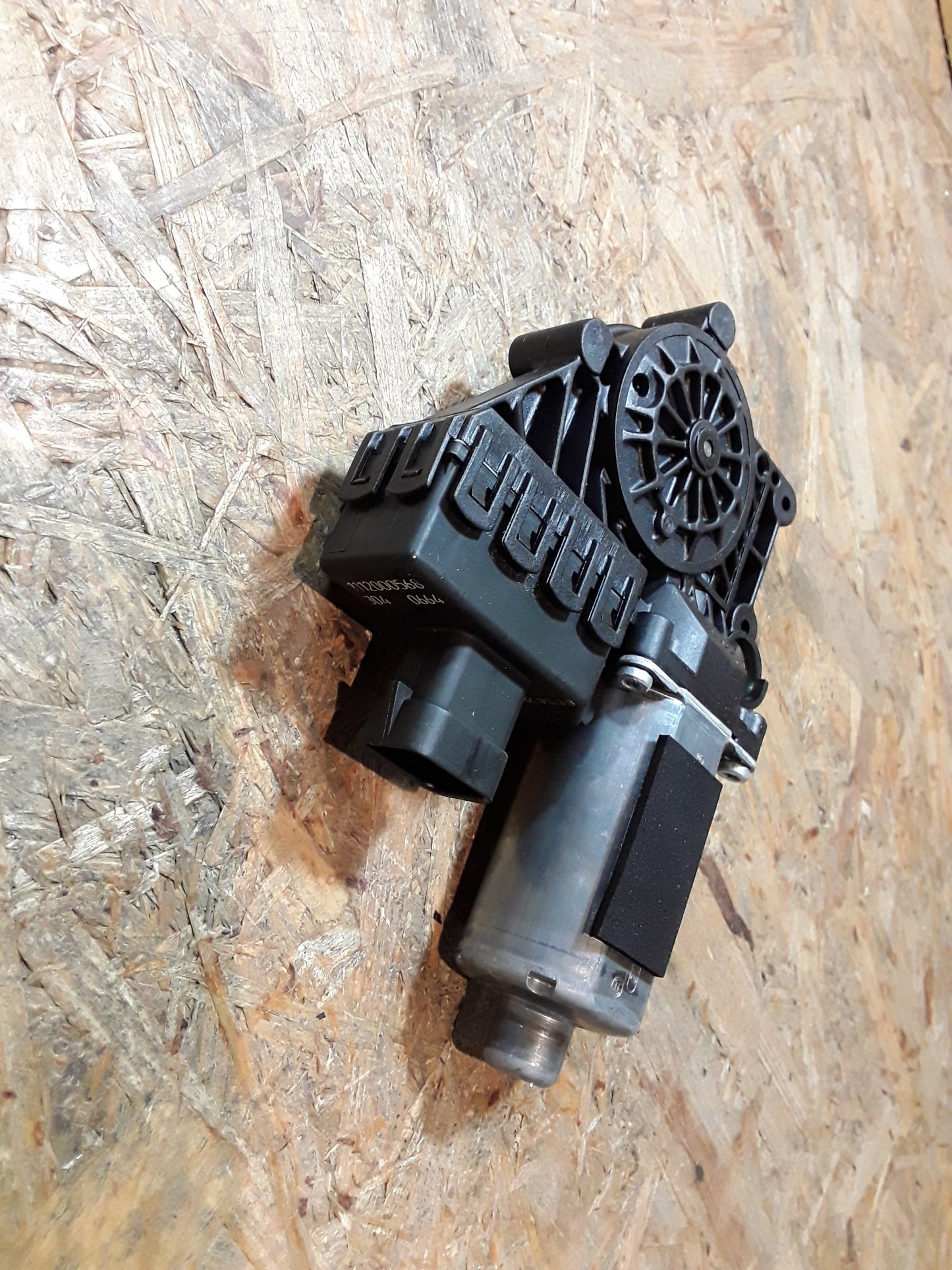 Astra H 04-14 Fensterhebermotor vorne links original GM Opel NEU