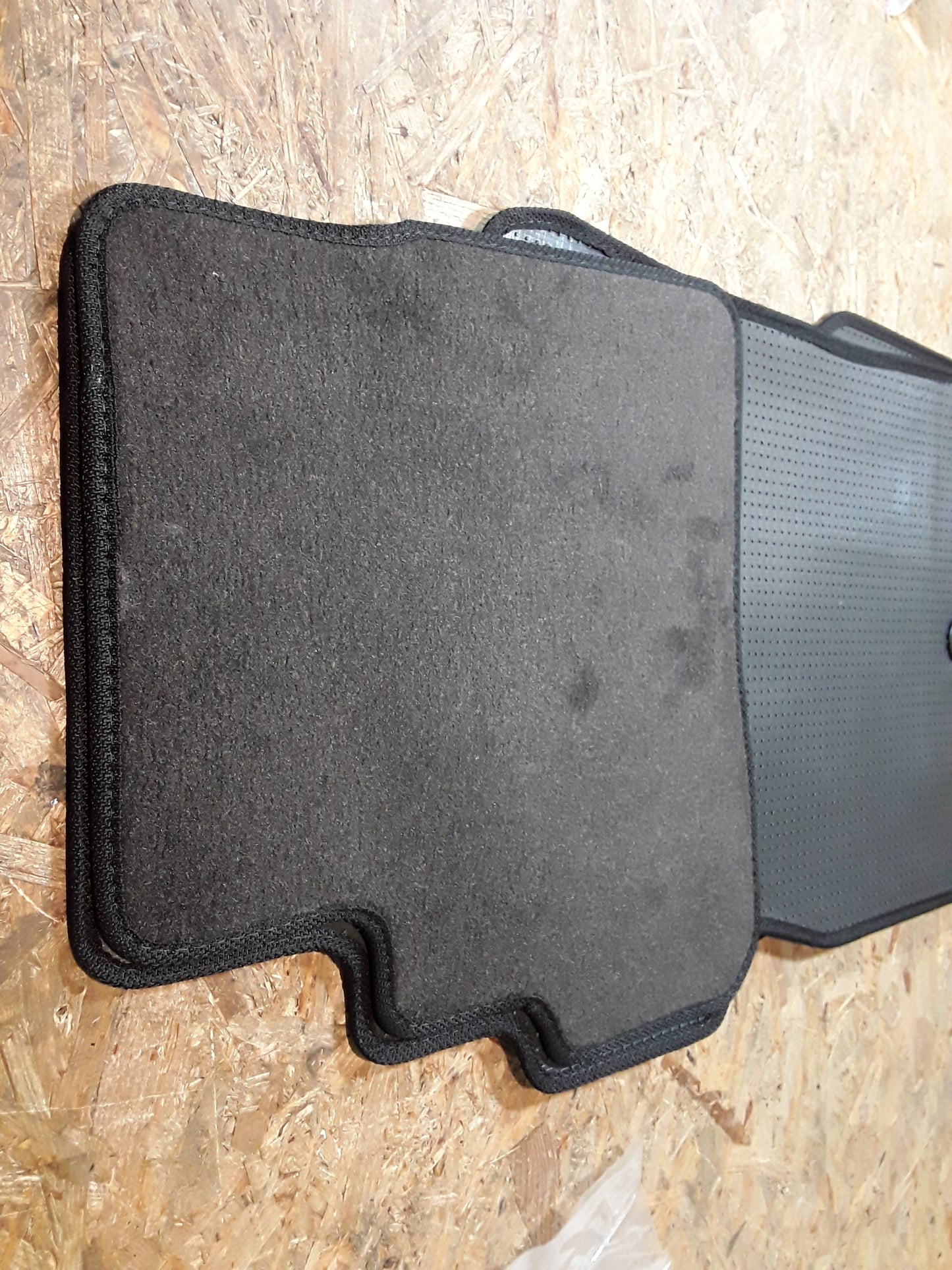 Karl Fußmattensatz schwarz original GM Opel NEU