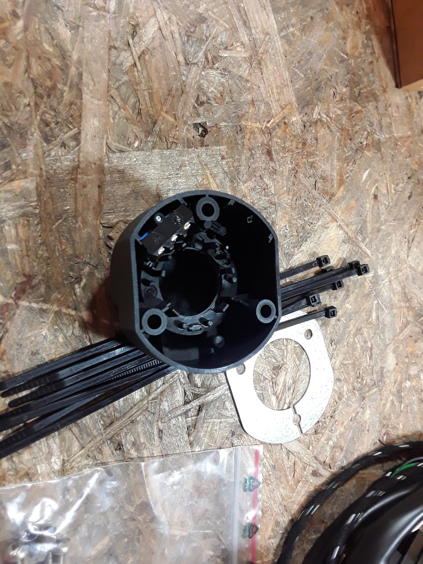 Corsa C Esatz Anhängerzugvorrichtung 13-polig original GM Opel NEU