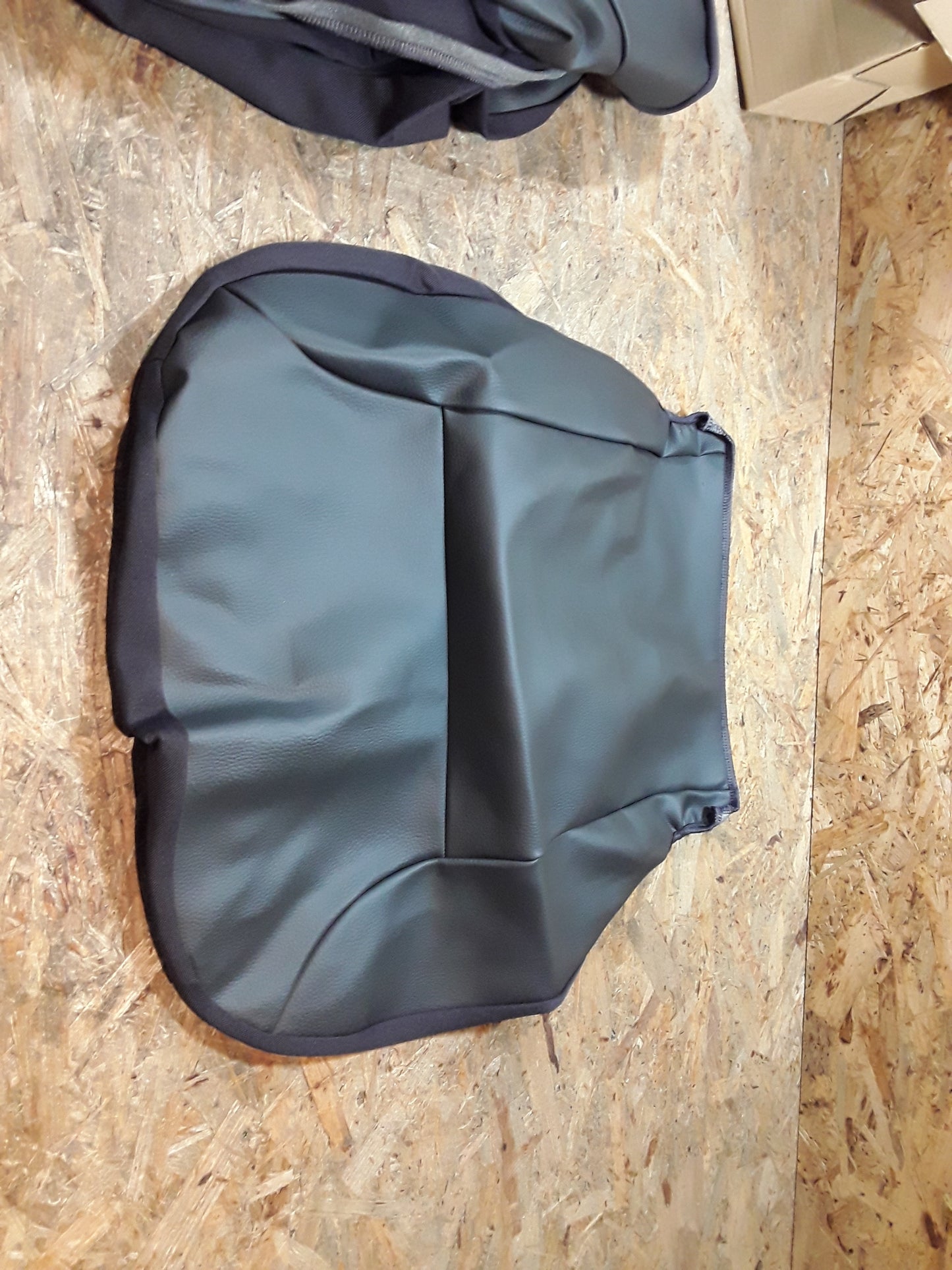 Renault Trafic III Sitzbezugset Innenverkleidung Lederoptik original Renault GM NEU