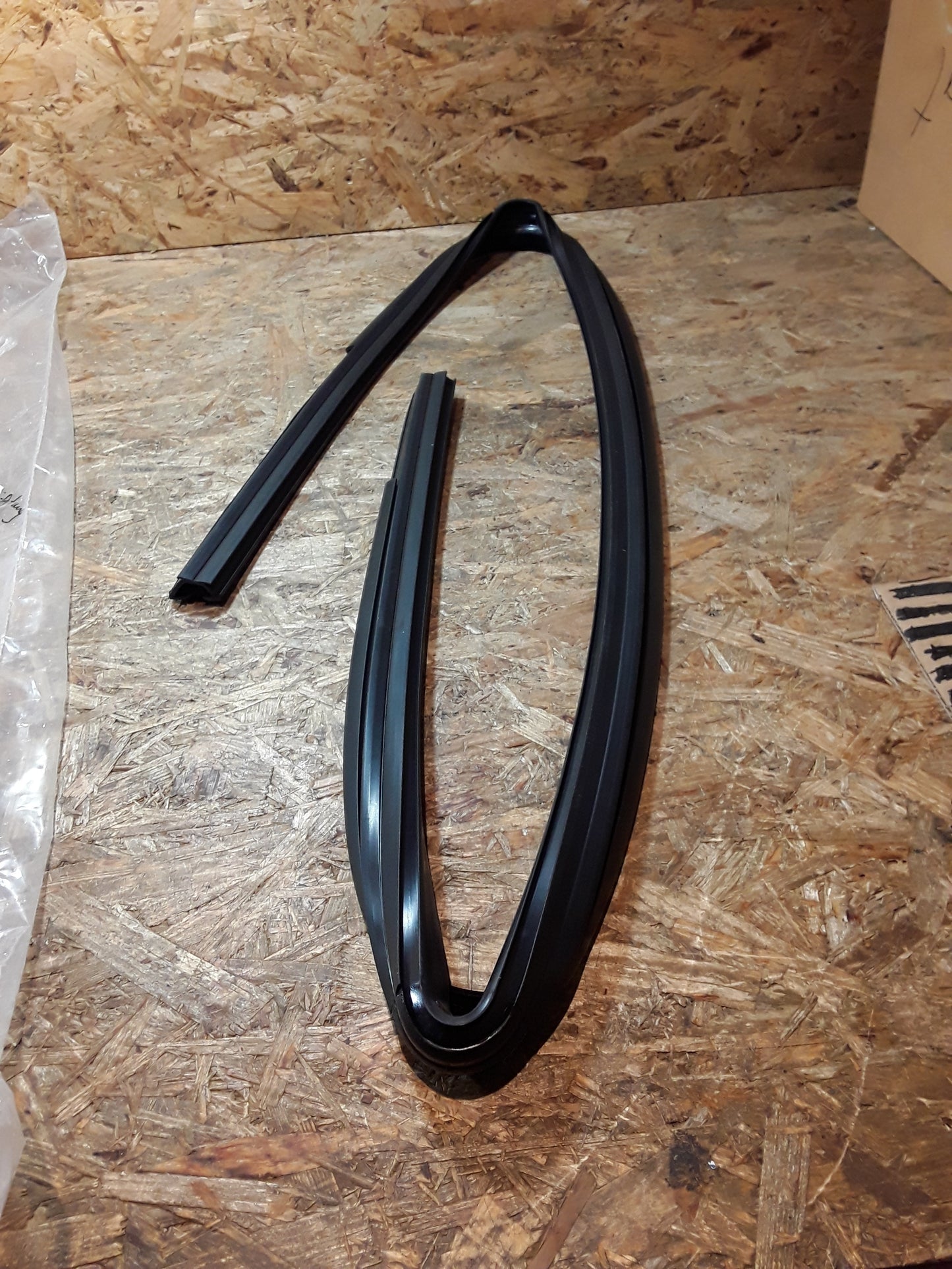 Corsa D Dichtung Fensterrahmen original GM Opel NEU