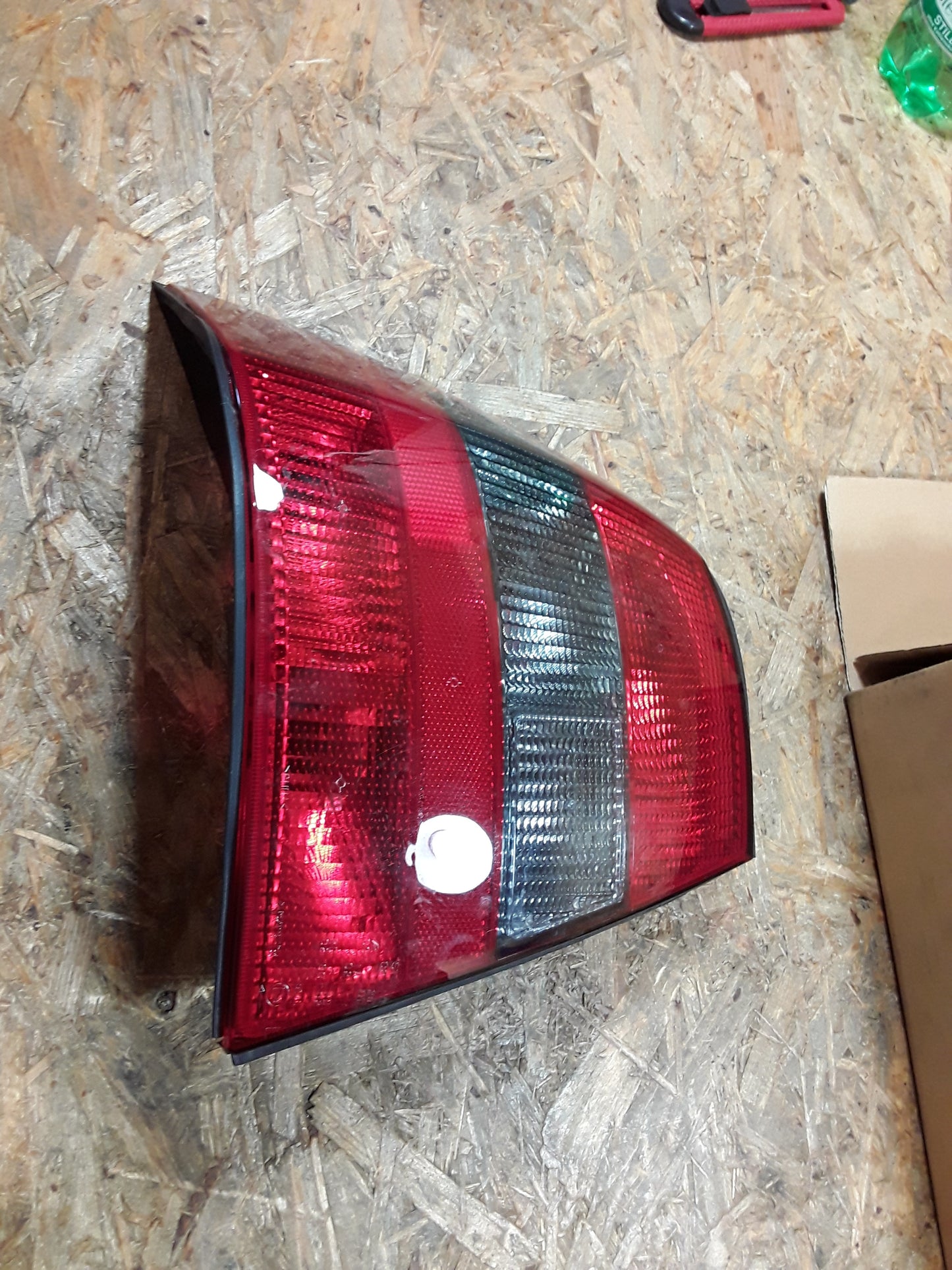 Vectra B  Heckleuchte links original GM Opel NEU