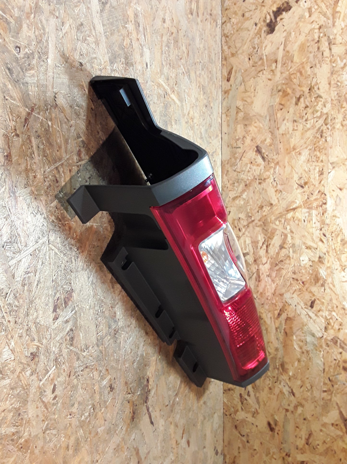 Vivaro 06.14 BJ Rückleuchte links original GM Opel NEU