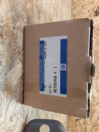 Omega B Griff Heckklappe original GM Opel NEU