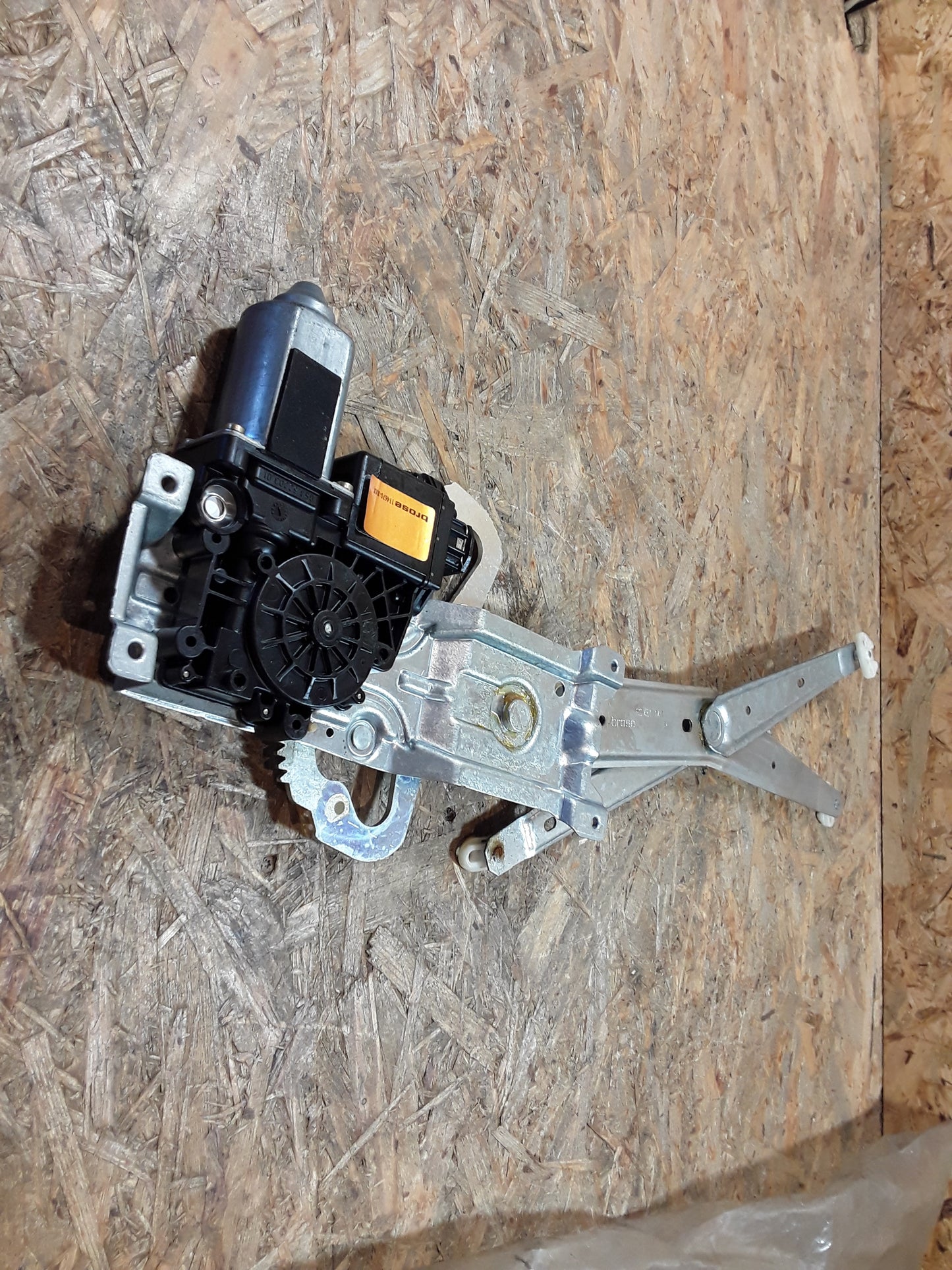 Astra F 3-Türer Fensterheber vorne links original GM Opel NEU