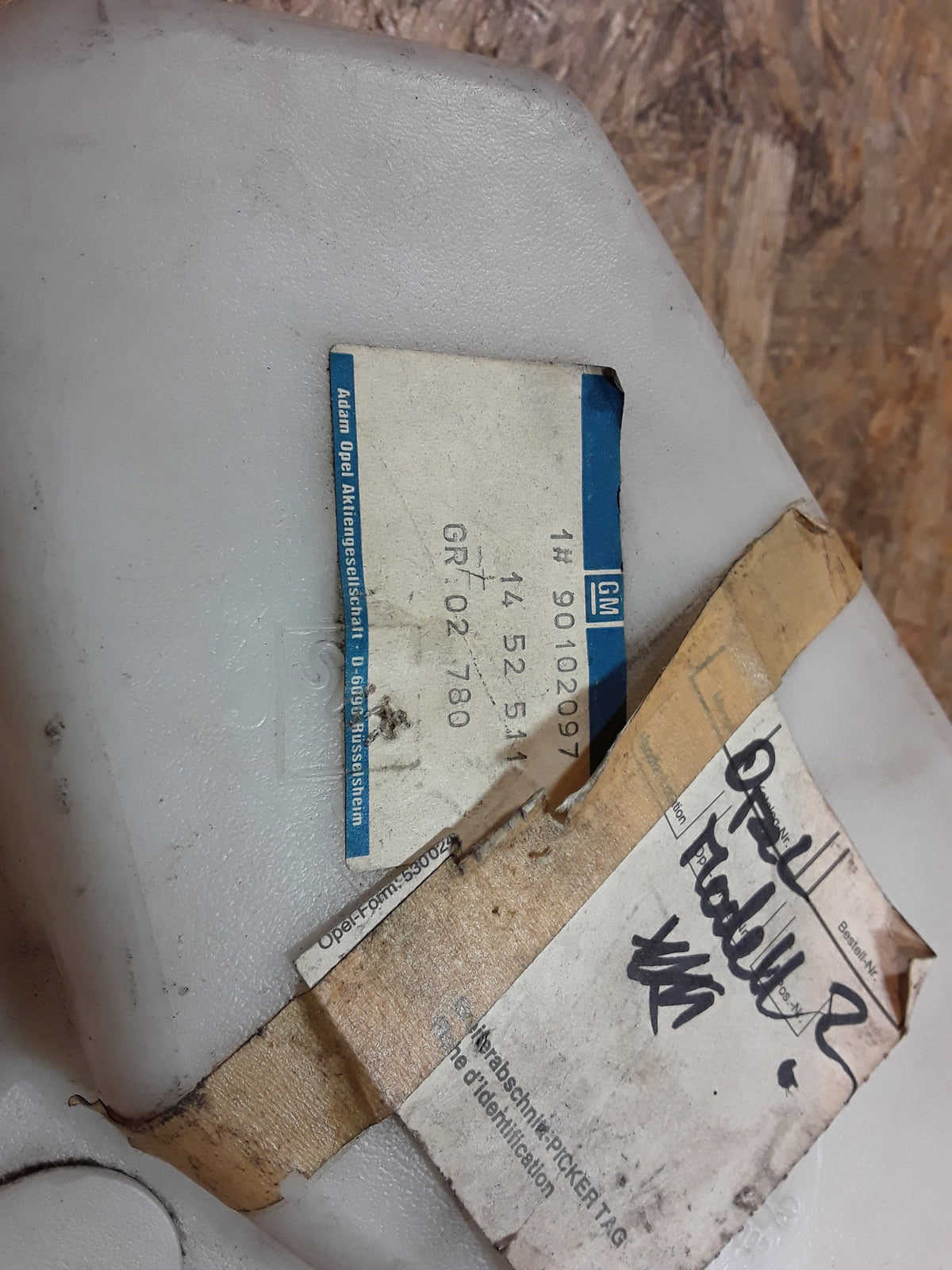 Modell leider unbekannt Wischwasserbehälter original GM Opel NEU