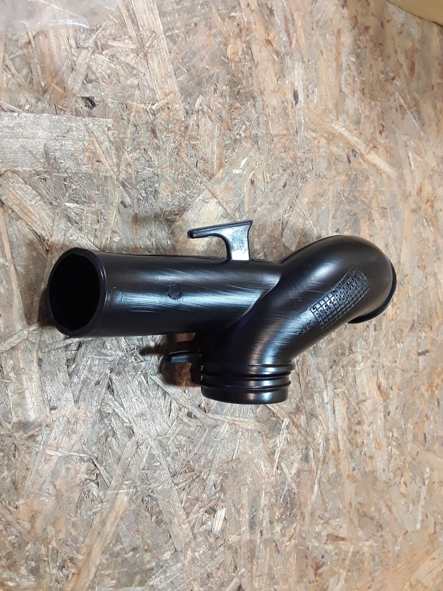 Chevrolet Aveo Abzweigrohr an Luftfilter original GM  NEU
