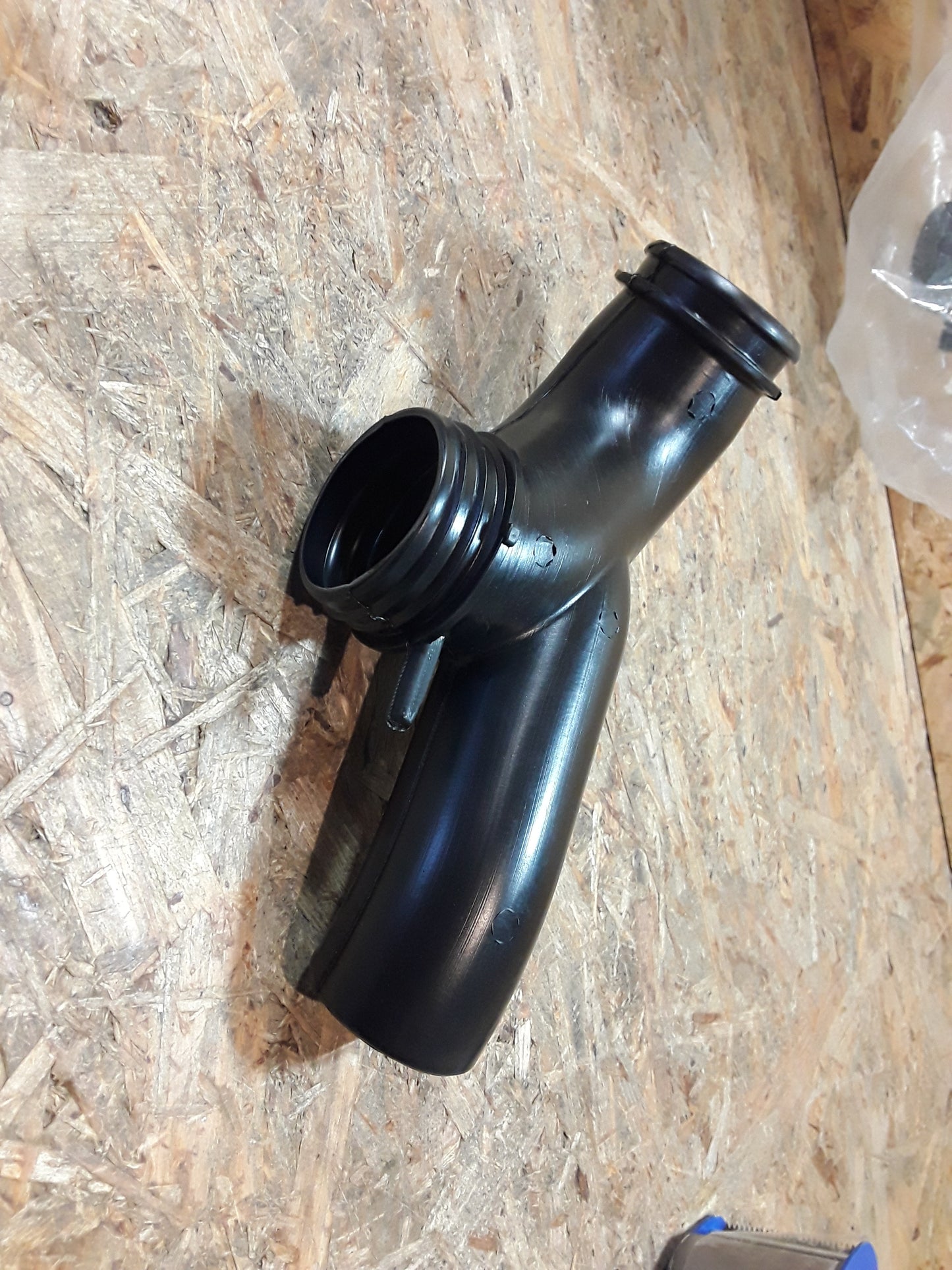 Chevrolet Aveo Abzweigrohr an Luftfilter original GM  NEU