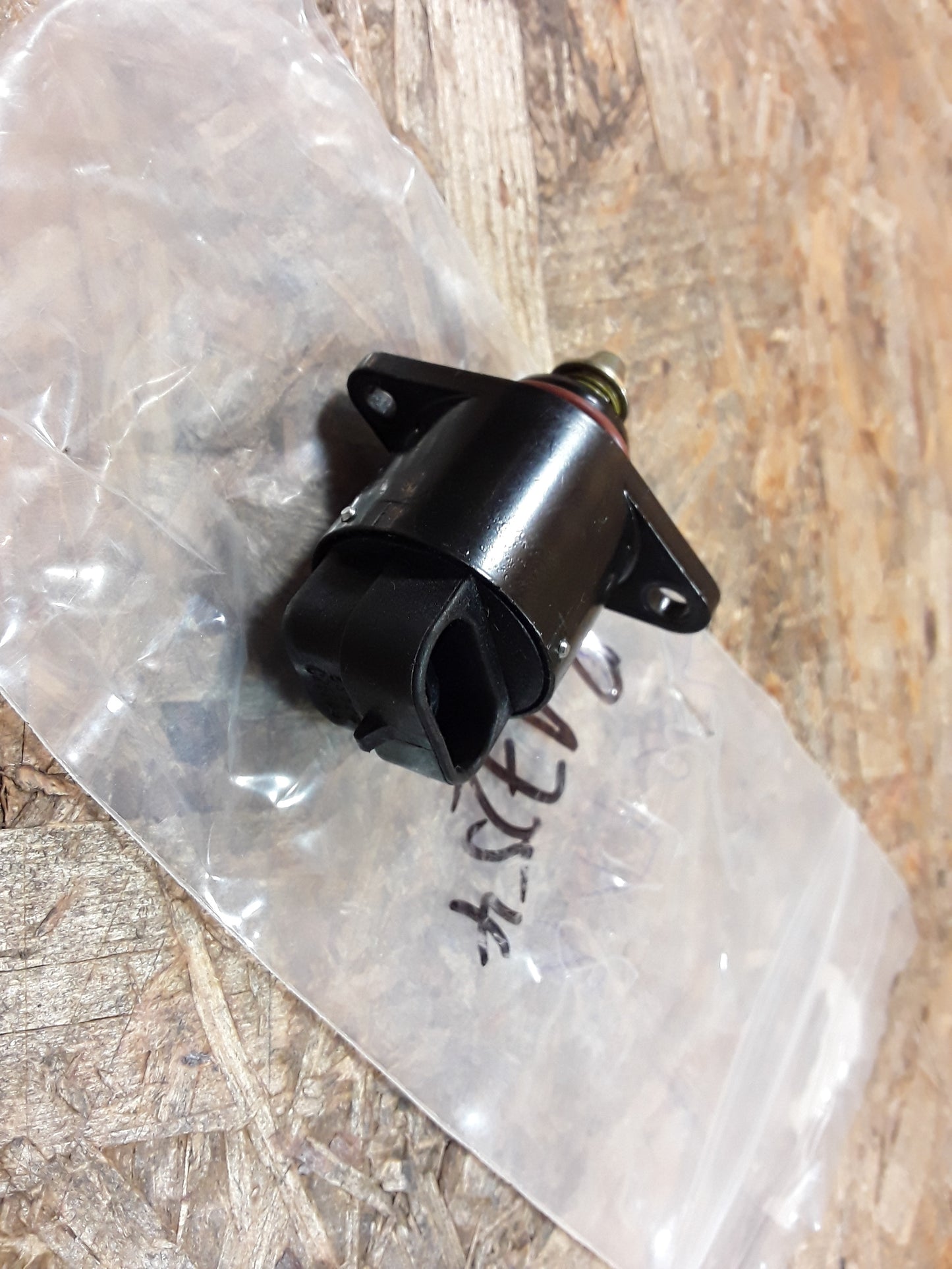 Corsa A Astra F Leerlaufregelventil Sensor Luftversorgung original GM Opel NEU