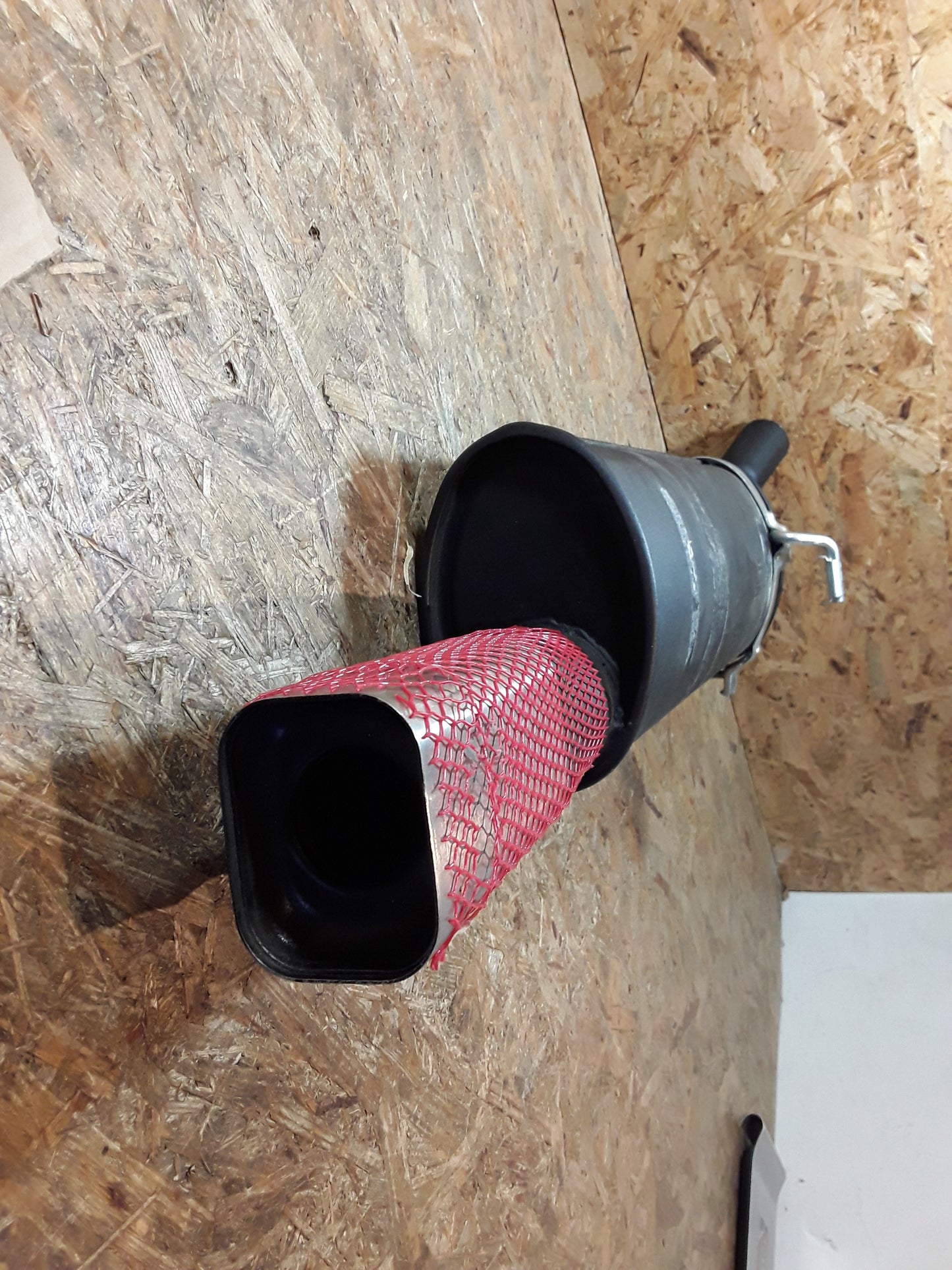 Astra F Fließheck /Stufenheck/Caravan Auspufftopf vierkant- Entrohr original GM Irmscher NEU