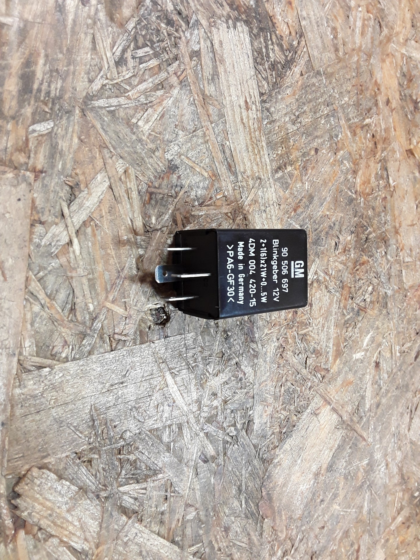 Omega B Relais Blinkergeber original GM Opel NEU
